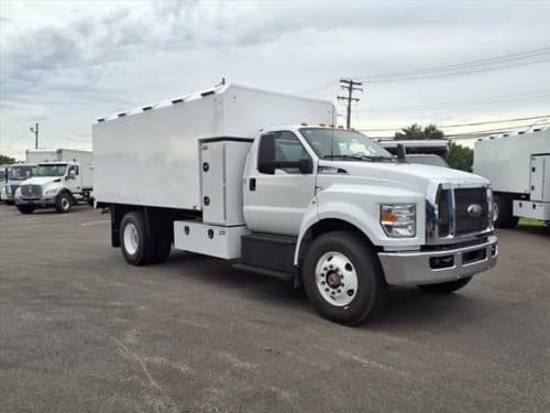 2027 Ford F750 SD