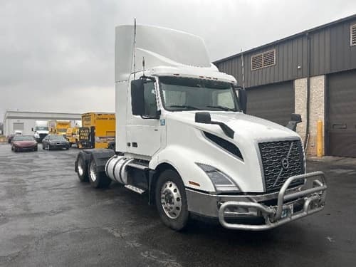 2020 Volvo VNL