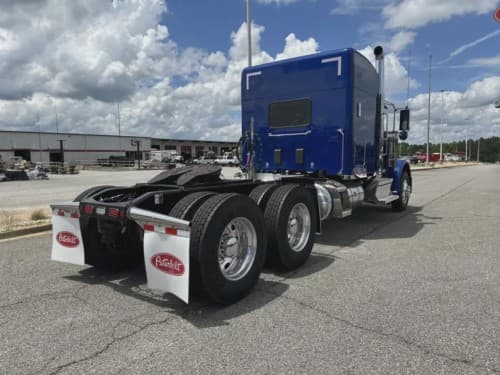 2025 Peterbilt 589