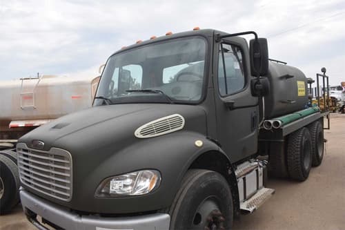 2013 Freightliner M2 106