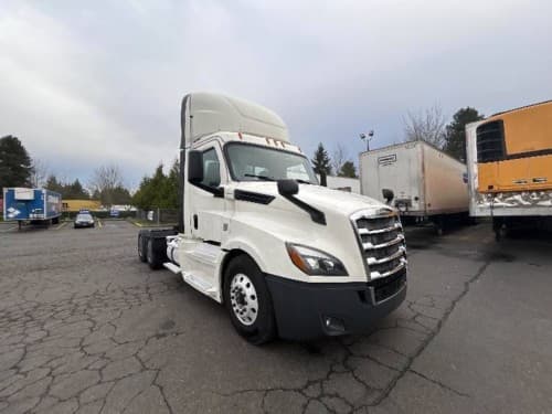 2019 Freightliner Cascadia 126 Day Cab Truck - 455HP, 12 Speed Automatic