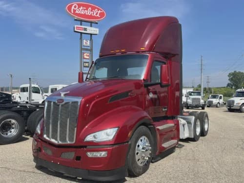 2022 Peterbilt 579