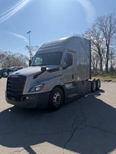 2023 Freightliner Cascadia 126