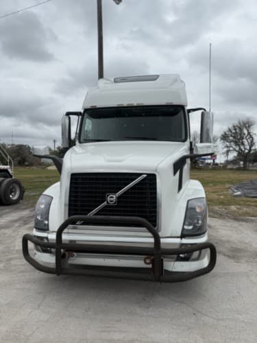 2016 Volvo VNL670