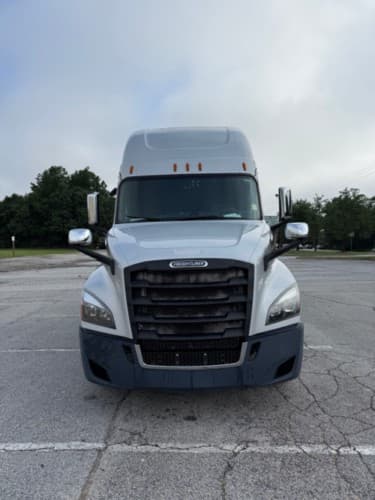2019 Freightliner Cascadia 126
