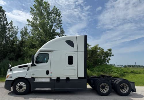 2022 Freightliner Cascadia 126 image 5