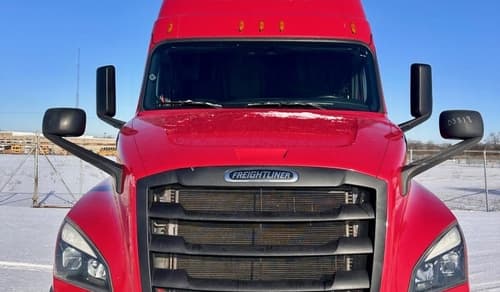 2020 Freightliner Cascadia 126 image 2