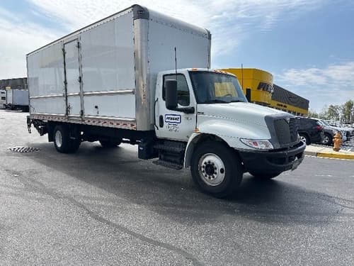 2022 International MV607 Box Truck - 220HP, 6 Speed Automatic, Roll up Door