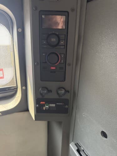 2022 Volvo VNL860 image 20