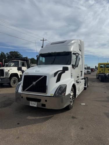2016 Volvo VNL64T670