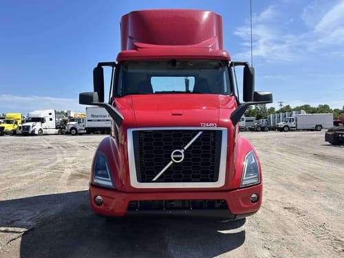 2020 Volvo VNR64T300 image 1