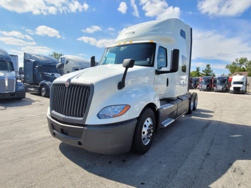 2022 International LT625