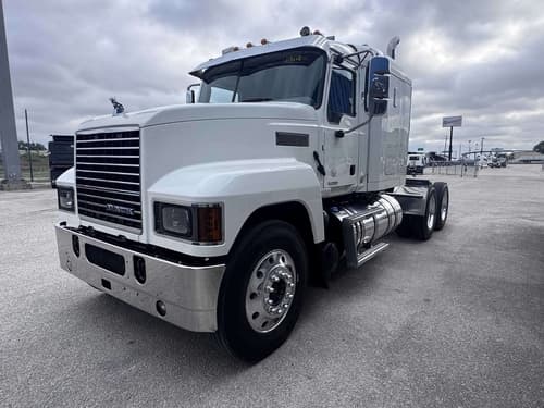 2020 Mack CXU613 Pinnacle