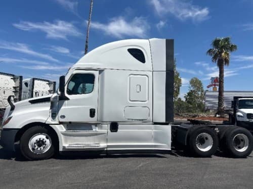 2024 Freightliner Cascadia 126