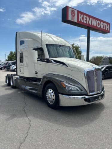 Used 2023 KENWORTH T680