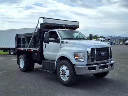 2027 Ford F750 SD