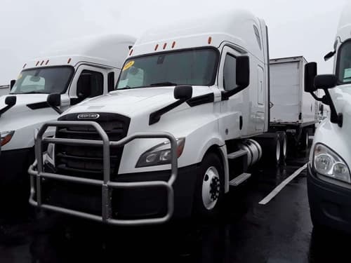 Used 2018 FREIGHTLINER Conventional - Sleeper Truck - CASCADIA 126 For Sale