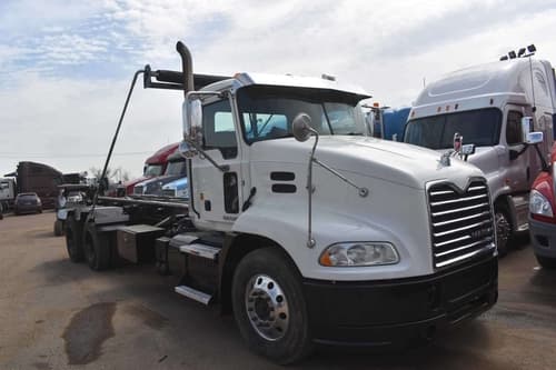 2017 Mack CXU613 Pinnacle