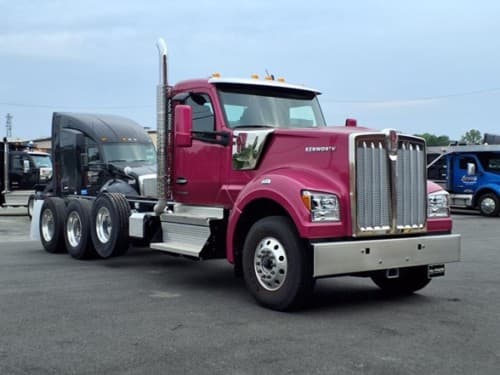 2026 Kenworth W990