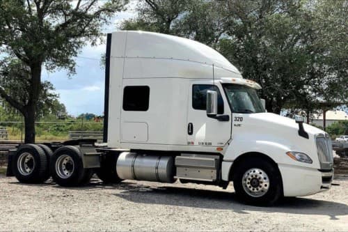 2023 International LT62F