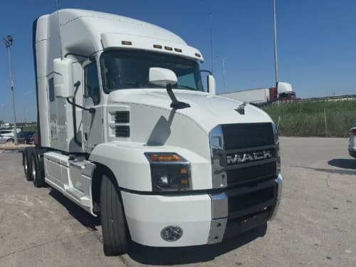 Used 2022 MACK Conventional - Sleeper Truck