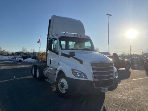 2019 Freightliner Cascadia 126 Day Cab Truck - 435HP, 12 Speed Automatic