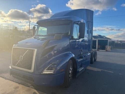 2021 Volvo VNR64T640