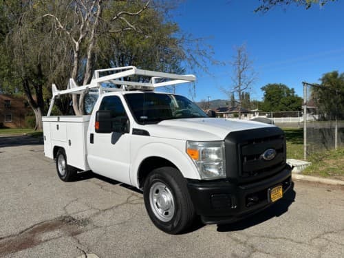 2011 FORD F250 SD Service Body with Liftgate 13497
