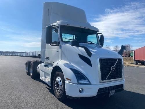 2020 Volvo VNR