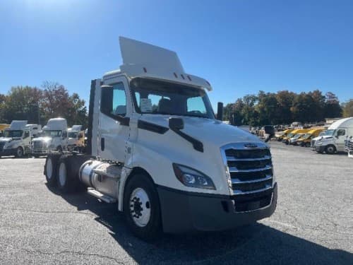 2019 Freightliner Cascadia 126 Day Cab Truck - 435HP, 12 Speed Automatic