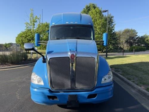 Used 2022 KENWORTH T680