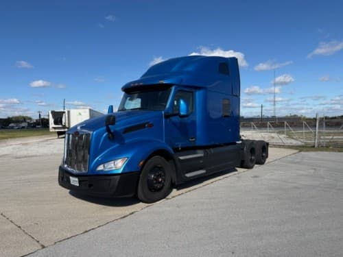 2023 Peterbilt 579