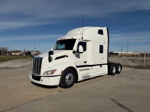 2023 Peterbilt 579
