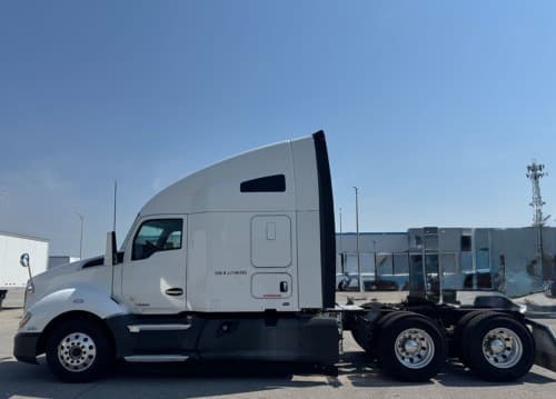 2018 Kenworth T680 image 4