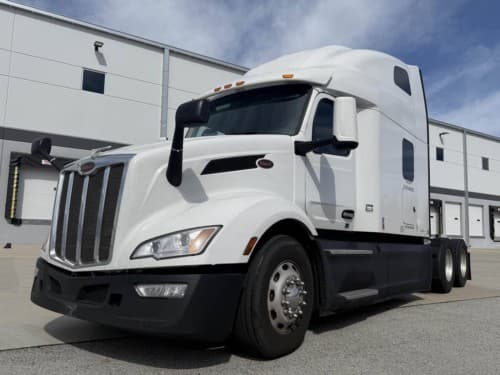 2023 Peterbilt 579