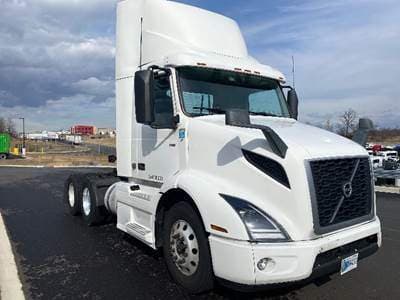 2020 Volvo VNR