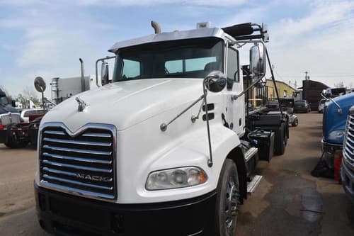 2017 Mack CXU613 Pinnacle image 2