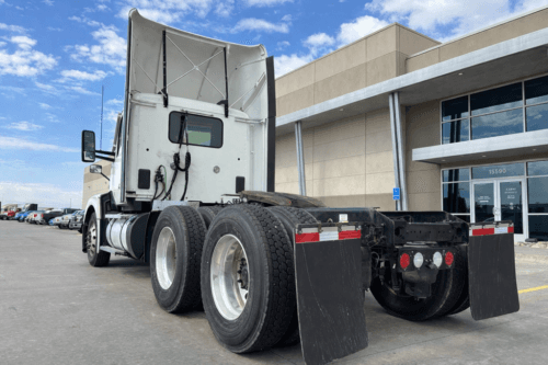 Used 2023 KENWORTH T680