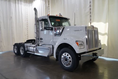 New 2026 KENWORTH W990