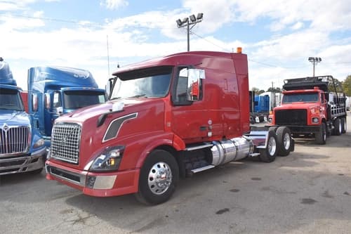2013 Volvo VNL670