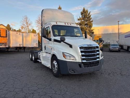 2019 Freightliner Cascadia 126 Day Cab Truck - 455HP, 12 Speed Automatic