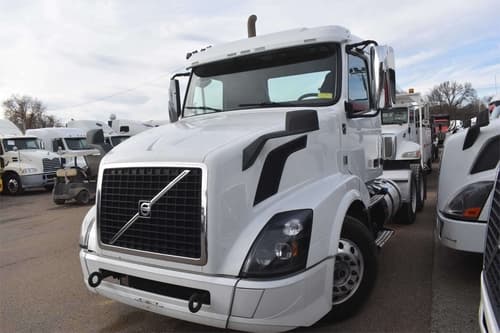 2018 Volvo VNL64T300