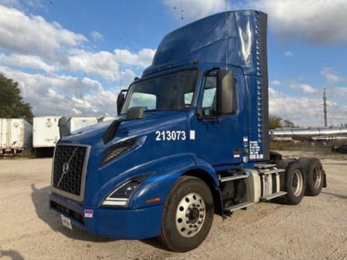 2021 Volvo VNR64T300