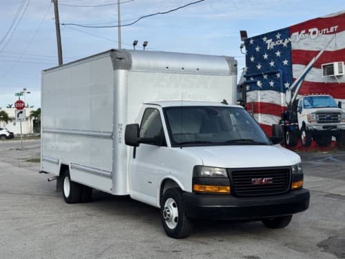 2019 GMC Savana Cutaway