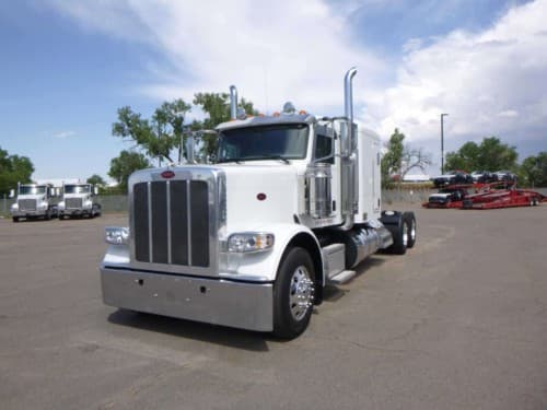 2023 Peterbilt 389