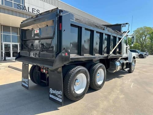 Used 2021 MACK PINNACLE Dump Truck in Oklahoma City, OK image 4