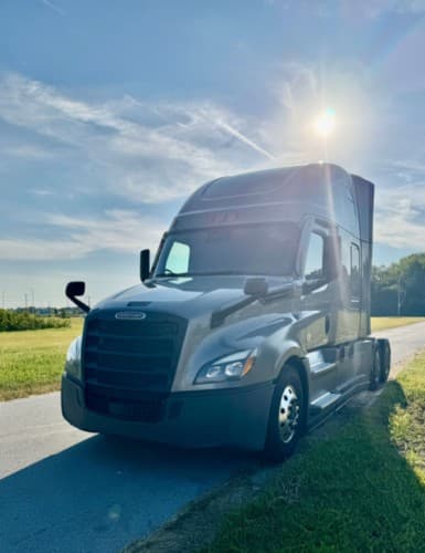 2021 Freightliner Cascadia 126