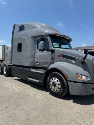 2022 Peterbilt 579