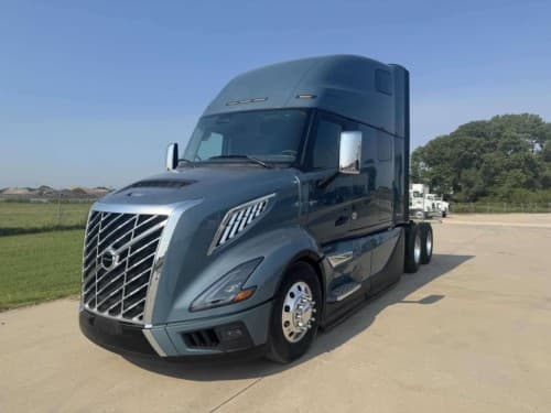 New 2026 VOLVO VNL64T860 Conventional - Sleeper Truck in Wichita, KS