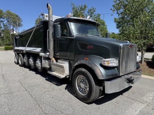 Used 2022 PETERBILT 567